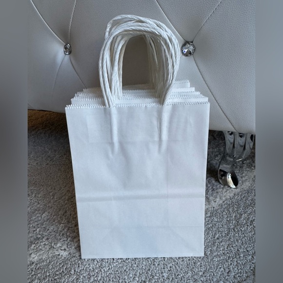 New White Gift Bags Paper Bags Set of 20 small - Picture 1 of 10